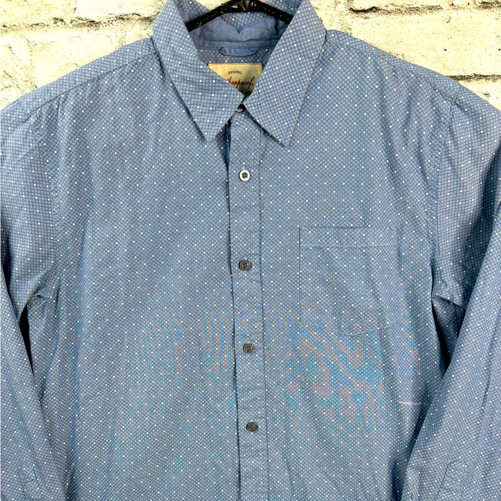 Weatherproof Vintage Long Sleeve Small Print Button Down Shirt.  Men’s Large